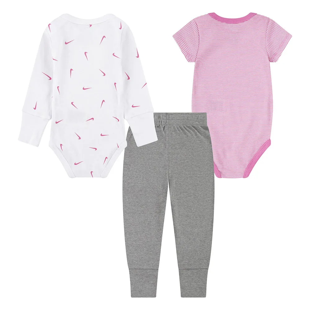 Nike Essentials Kropp 3 Enheter Nike Essentials Kropp 3 Enheter