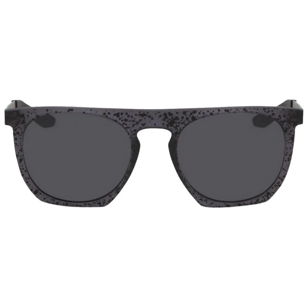 Nike Flatspot Se Solbriller, Black grit / dark grey / black, Black/CAT3 Mirrored Nike Flatspot Se Solbriller, Black grit / dark grey / black, Black/CAT3 Mirrored
