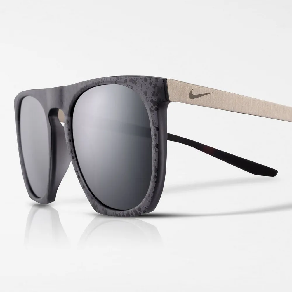 Nike Flatspot Se Solbriller, Black grit / dark grey / black, Black/CAT3 Mirrored Nike Flatspot Se Solbriller, Black grit / dark grey / black, Black/CAT3 Mirrored