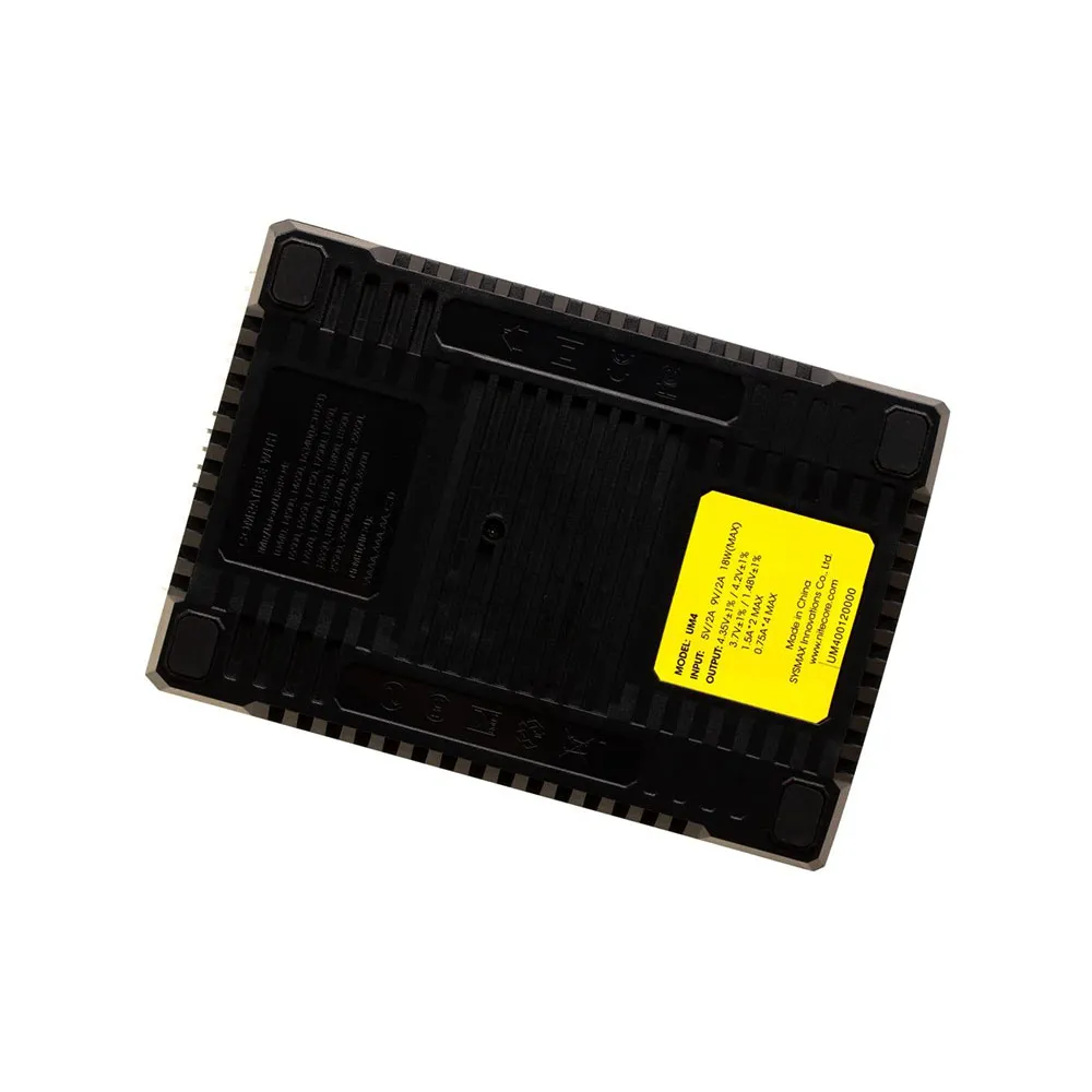 Nitecore Um4 Batterilader, Black, One Size