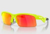 Oakley Capacitor XS Briller