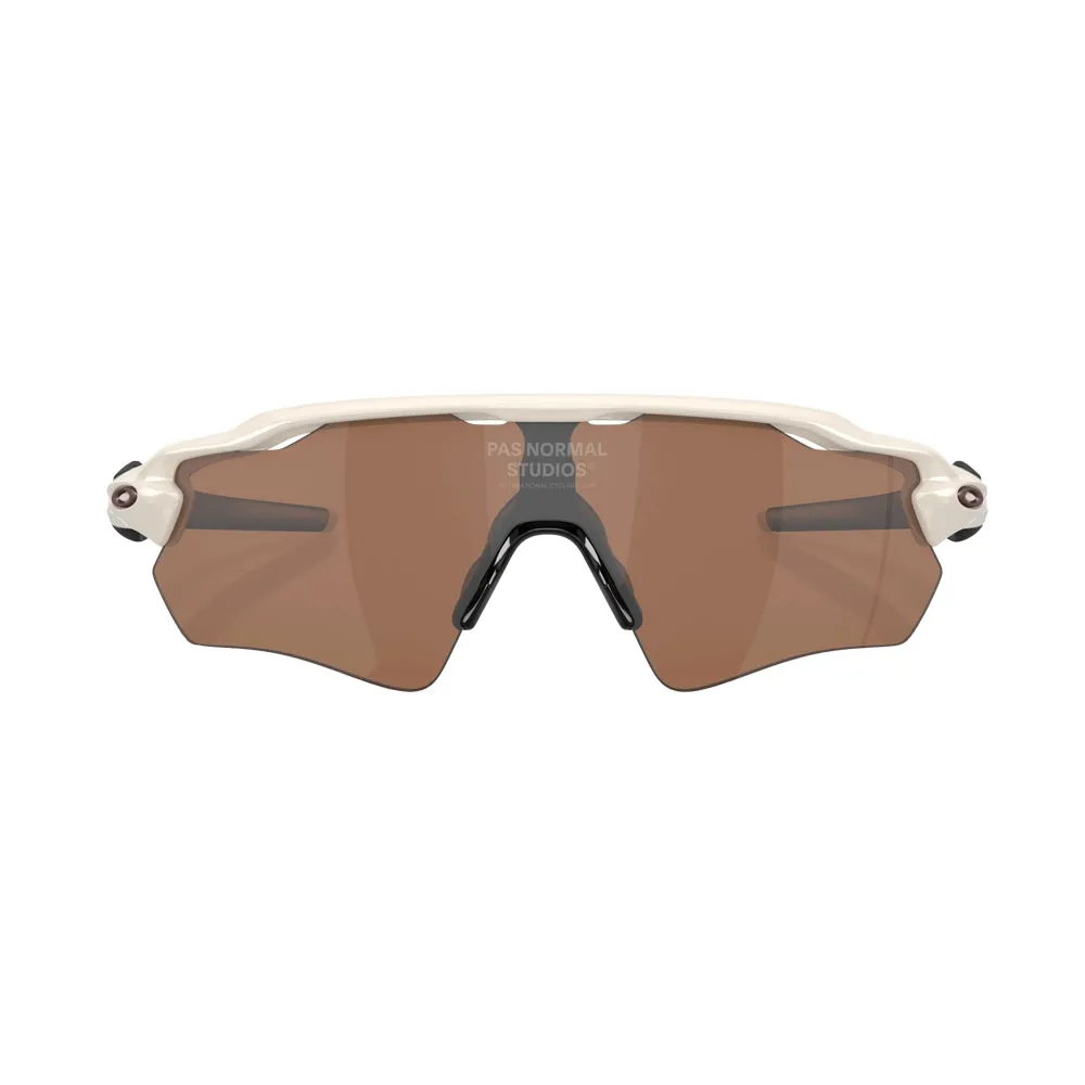 Oakley PAS NORMAL STUDIOS X OAKLEY Radar EV Path Eyewear, Off white prizm tungsten