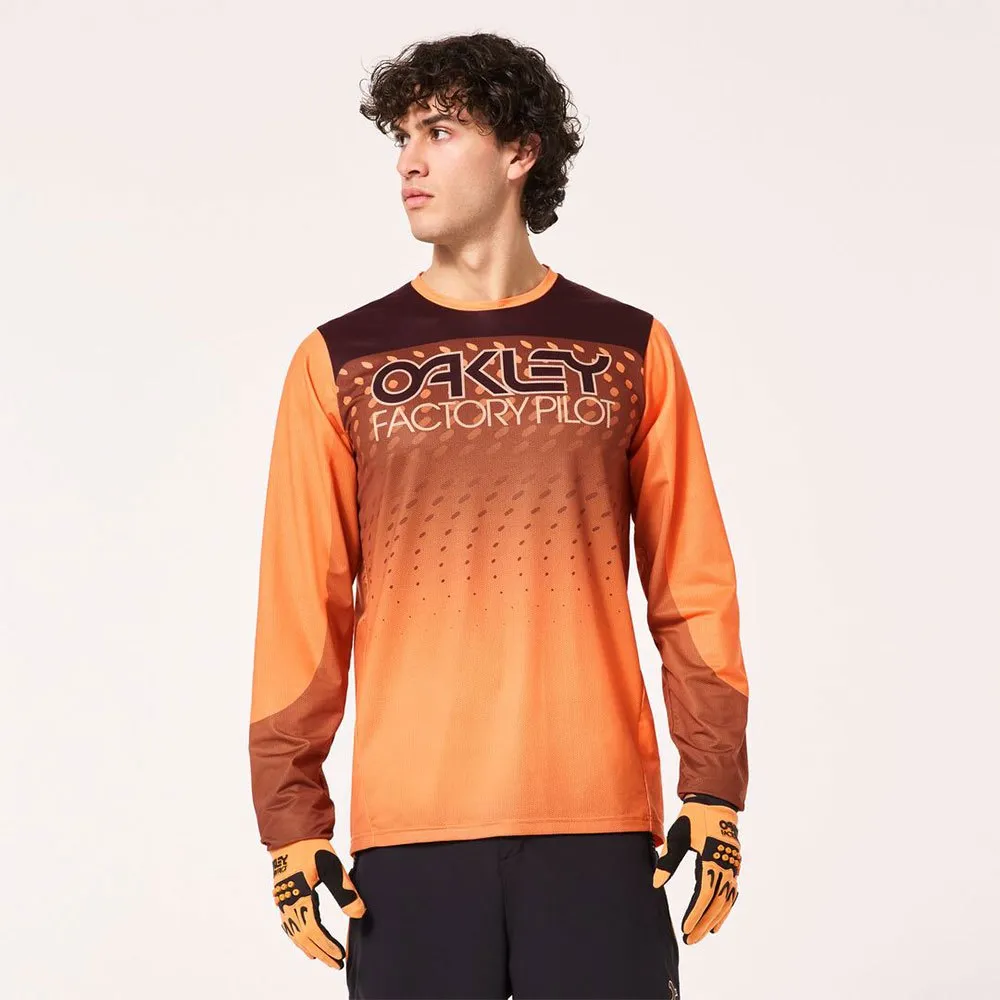 Oakley Seeker Gradient Langermet Trøye Oakley Seeker Gradient Langermet Trøye