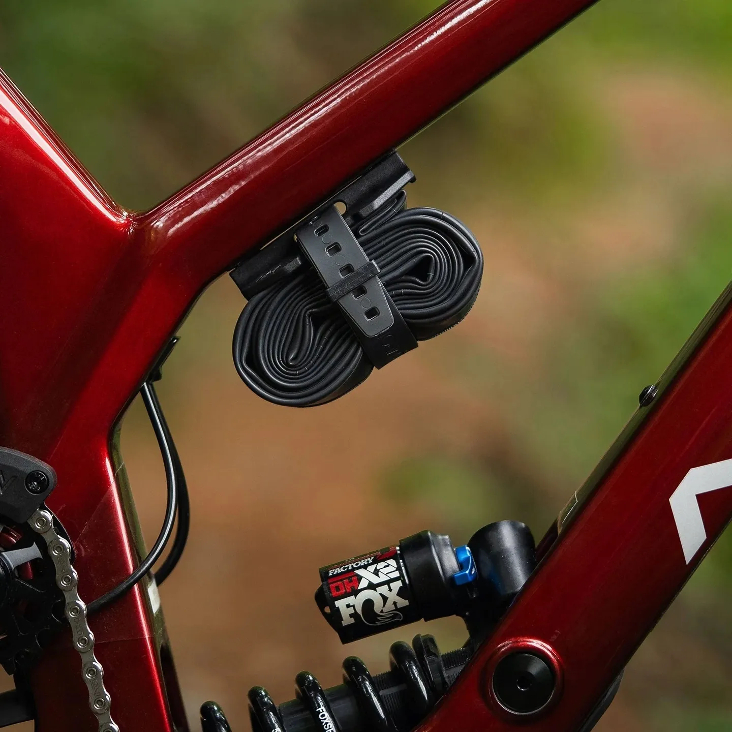 ONE UP COMPONENTS Tube Strap Mount ONE UP COMPONENTS Tube Strap Mount