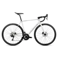 Orbea Orca M30 105 R7100 2026 Landeveissykkel Orbea Orca M30 105 R7100 2026 Landeveissykkel