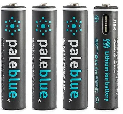Pale Blue Li-ion Rechargeable AAA Batter 4 pack med 1 USB-4x USB-C ladekabel