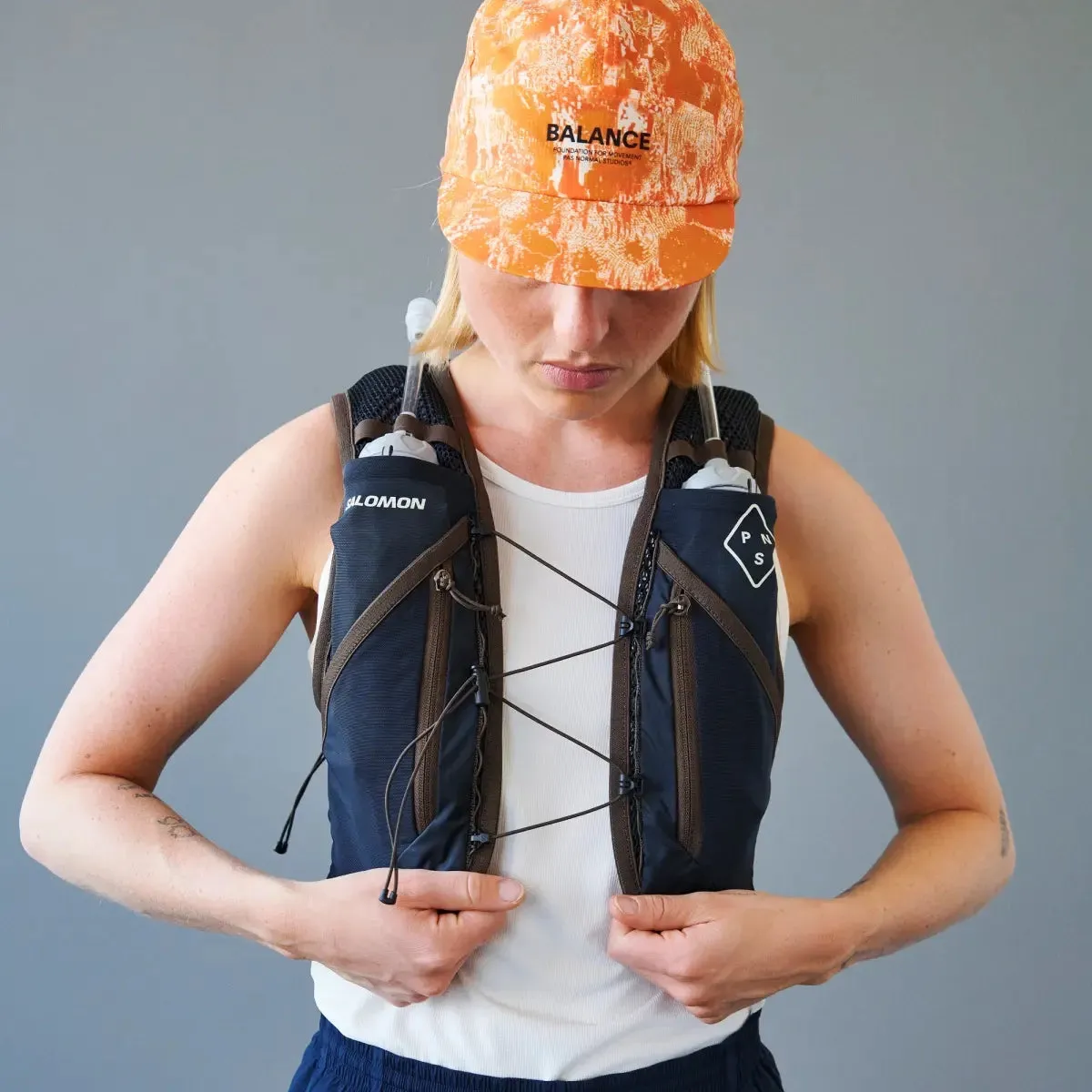 Pas Normal Studios X SALOMON Active Skin 12L Balance Pas Normal Studios X SALOMON Active Skin 12L Balance
