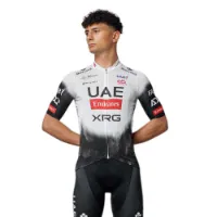 Pissei Uae Team Emirates-xrg 2025 Replica Kort Ermet Trøye Pissei Uae Team Emirates-xrg 2025 Replica Kort Ermet Trøye