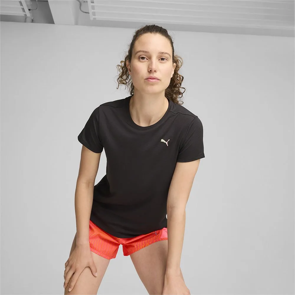 Puma Favroites Forever Faster Graphic Kortarmet T-skjorte female