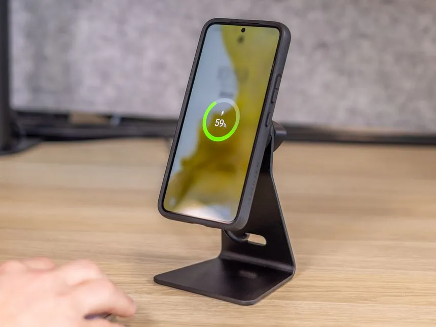 Quad Lock Desk Mount