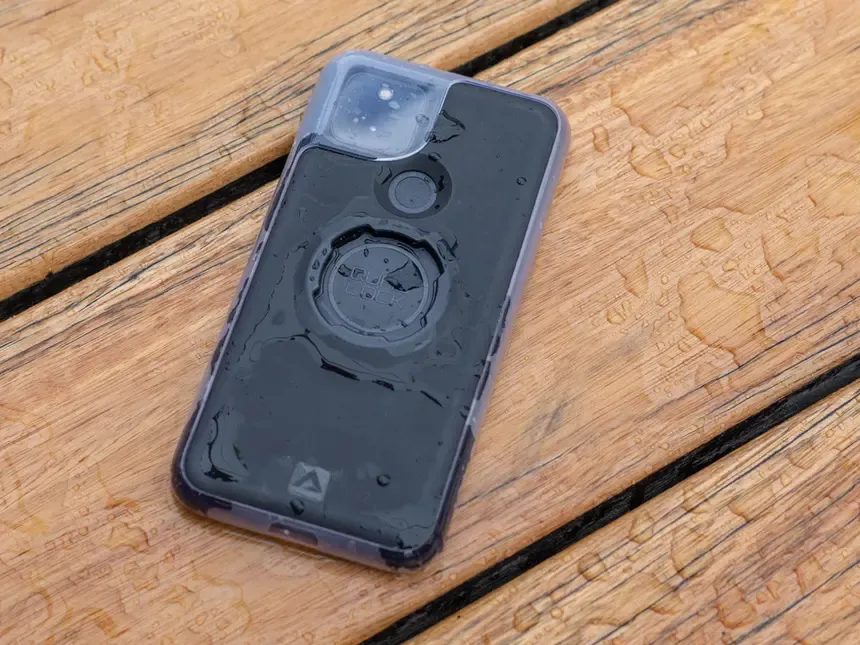 Quad Lock MAG Pixel Regnbeskyttelse