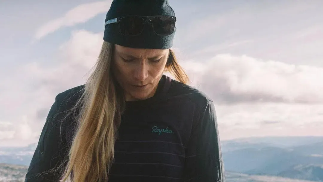 Rapha WOMEN EXPLORE LONG SLEEVE PULLOVER Rapha WOMEN EXPLORE LONG SLEEVE PULLOVER