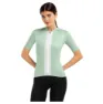 Ash green / white