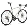 Specialized Aethos Comp 105 Di2 2025 Landeveissykkel, Dune white / metallic spruce