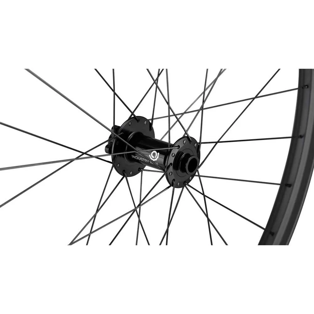 Specialized Roval Traverser Hd 1/1 29´´ 6b Disc Tubeless Terrengsykkel Forhjul, Satin carbon / gloss black, 15 x 110mm Specialized Roval Traverser Hd 1/1 29´´ 6b Disc Tubeless Terrengsykkel Forhjul, Satin carbon / gloss black, 15 x 110mm
