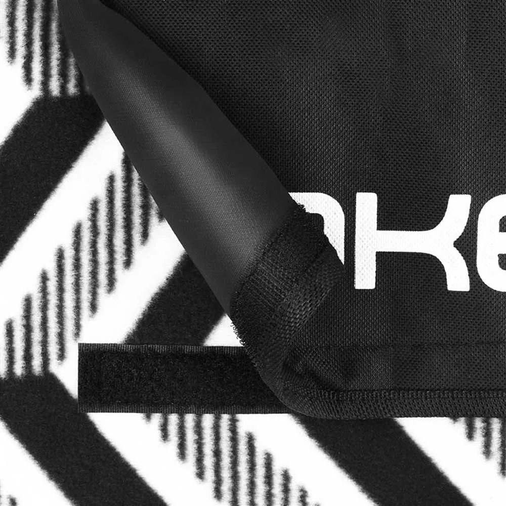 Spokey Zigzag Piknikteppe, Black / white, 210 x 180cm Spokey Zigzag Piknikteppe, Black / white, 210 x 180cm