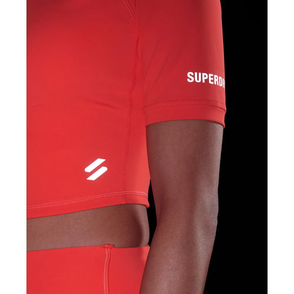 Superdry Run 3/4 Tight Crop Kortarmet T-skjorte female Superdry Run 3/4 Tight Crop Kortarmet T-skjorte female