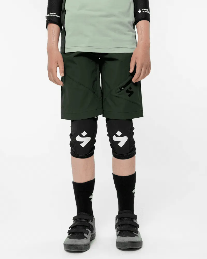 SWEET Protection Junior Shorts Hunter