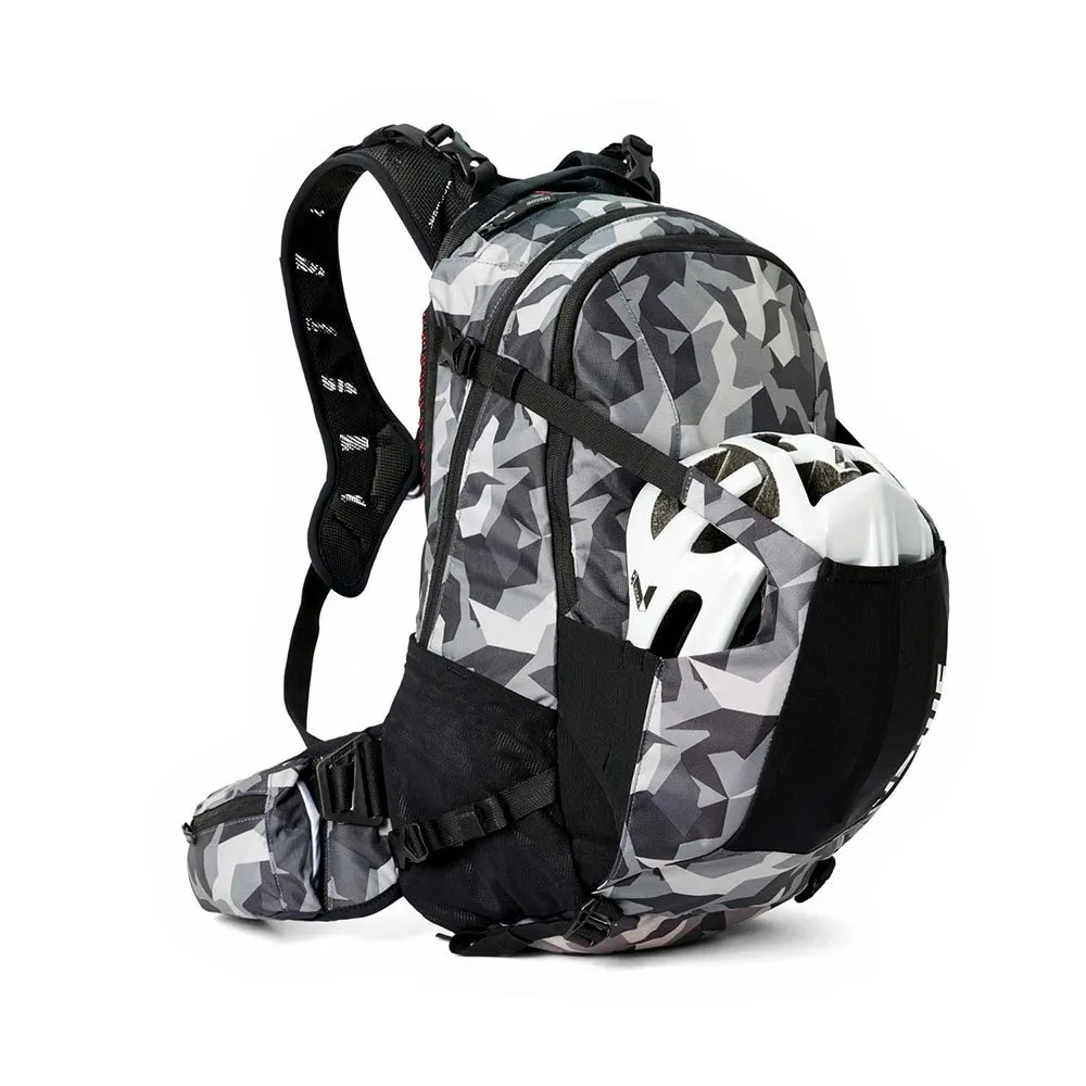 USWE Shred Mtb Ryggsekk 16l, Camo / black, One Size USWE Shred Mtb Ryggsekk 16l, Camo / black, One Size