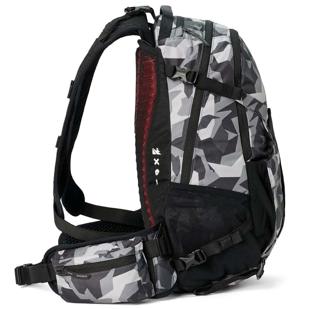 USWE Shred Mtb Ryggsekk 25l, Camo / black, One Size USWE Shred Mtb Ryggsekk 25l, Camo / black, One Size