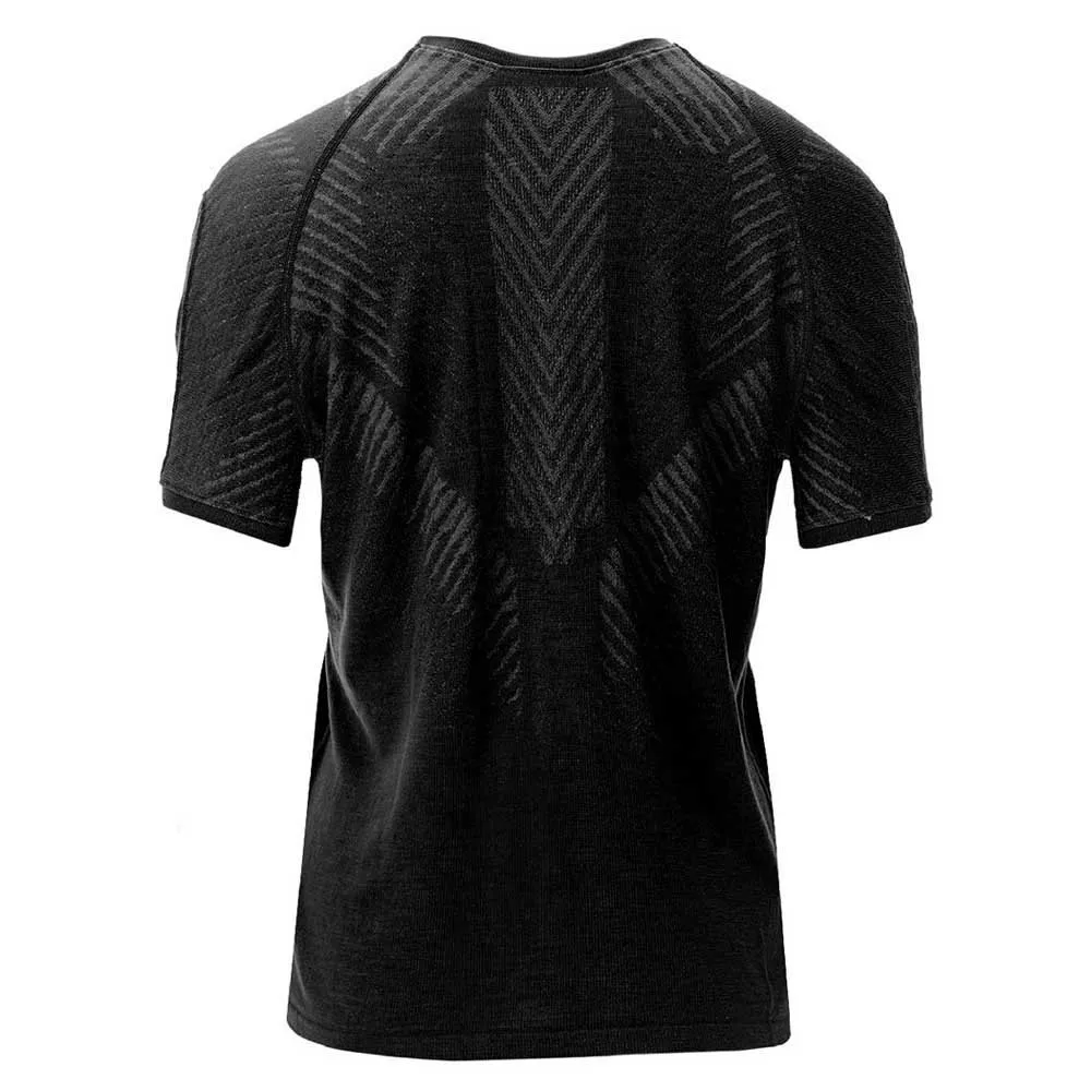 UYN Hydrocross Comfort Fit Kortarmet T-skjorte, Black beauty UYN Hydrocross Comfort Fit Kortarmet T-skjorte, Black beauty
