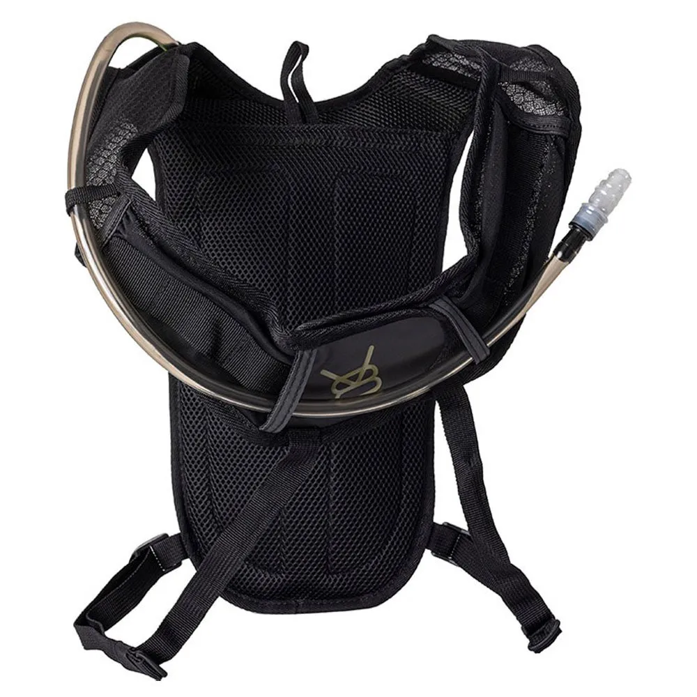 V8 Equipment Ydr 4.5 Ryggsekk 1.5l, Black / gold, One Size
