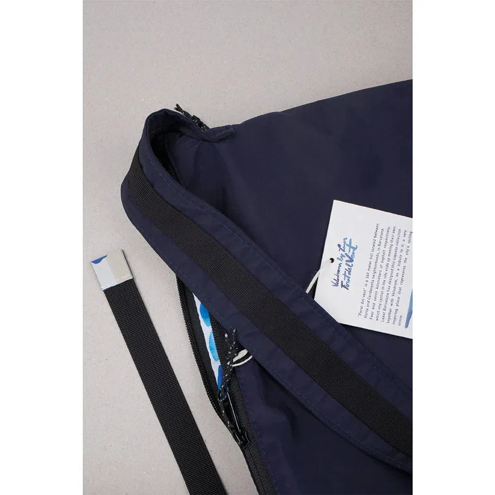 Velodrom VCC VELODROM by LASER Forat del Vent Sacoche Bag, Navy Velodrom VCC VELODROM by LASER Forat del Vent Sacoche Bag, Navy