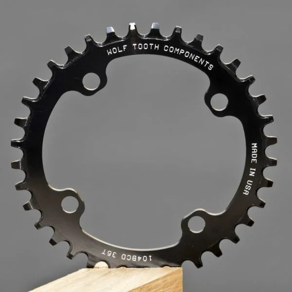 Wolf Tooth 104mm bcd Svart drev Wolf Tooth 104mm bcd Svart drev