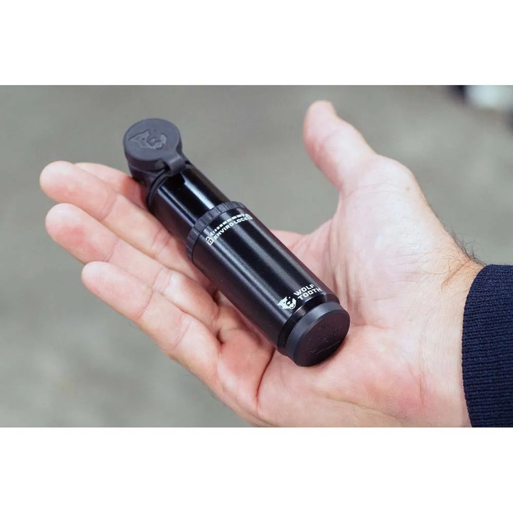 Wolf Tooth Encase 30cc Tubeless Tool Mini Pumpe, Black, One Size Wolf Tooth Encase 30cc Tubeless Tool Mini Pumpe, Black, One Size