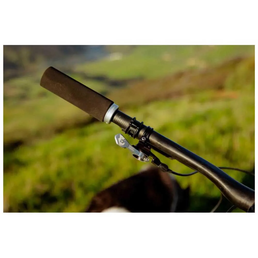 Wolf Tooth Fat Paw Lock-On Holker