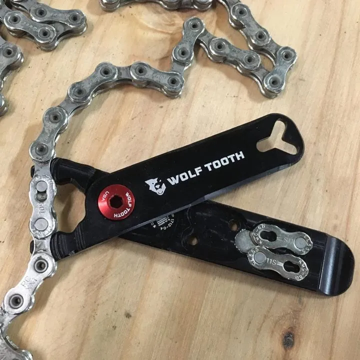 Wolf Tooth Pack Pliers - Master Link Combo Pliers, Black, One Size Wolf Tooth Pack Pliers - Master Link Combo Pliers, Black, One Size
