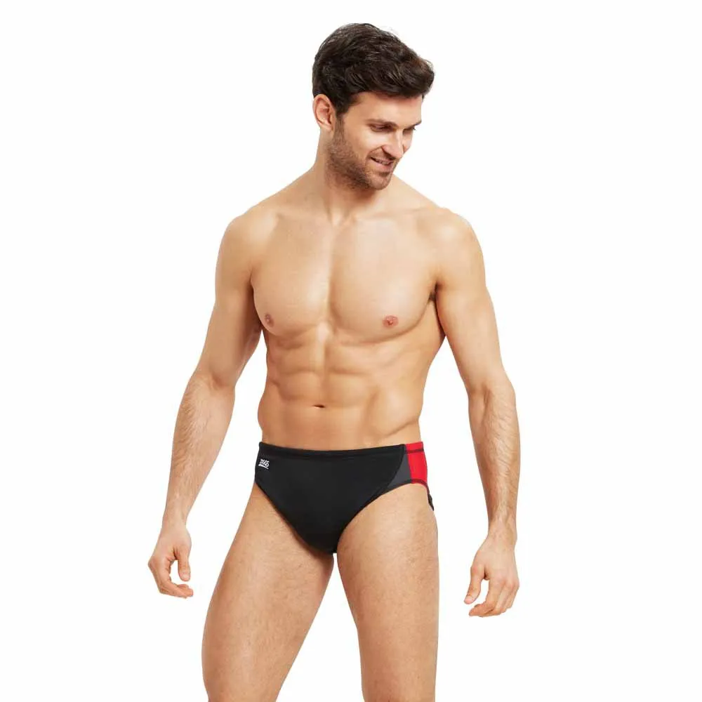 Zoggs Prism Racer Badetrusser male, Black / red Zoggs Prism Racer Badetrusser male, Black / red